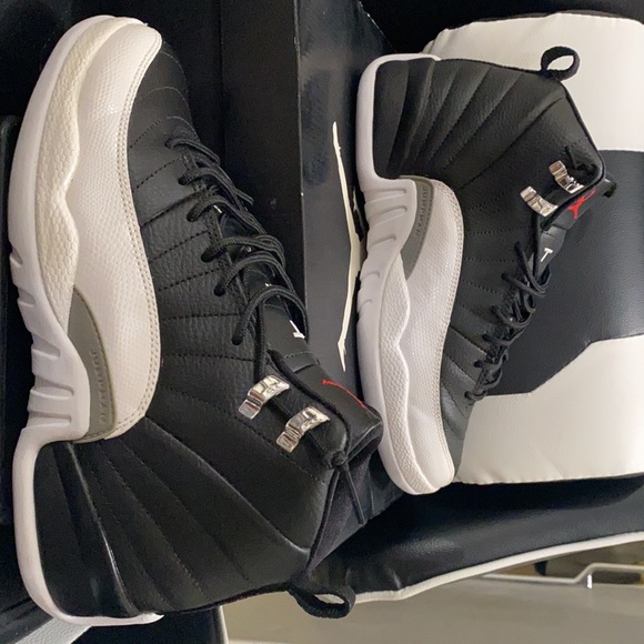Air Jordan 12 Retro Playoff 2012 - Picture 5 of 11